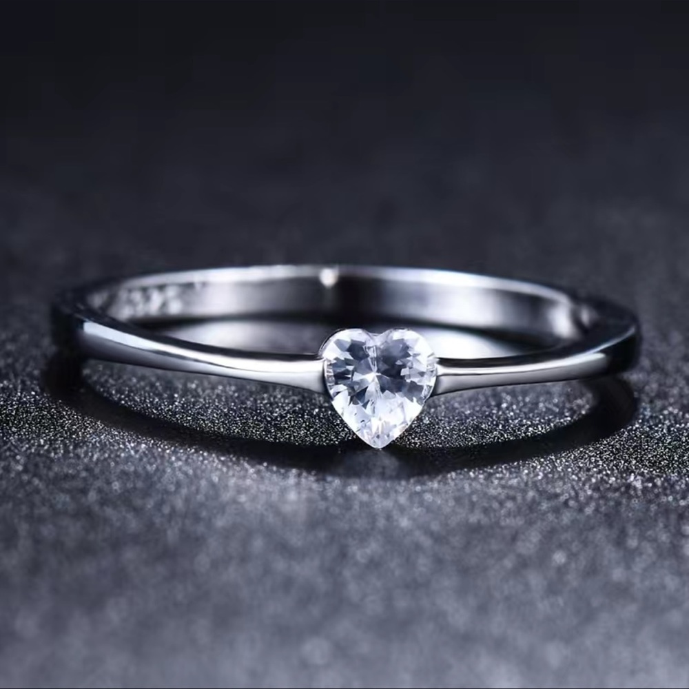 NWT 💍🤍 .925 STERLING SILVER ZIRCON HEART STONE ENGAGEMENT PROMISE RING Size 7 - Picture 4 of 10